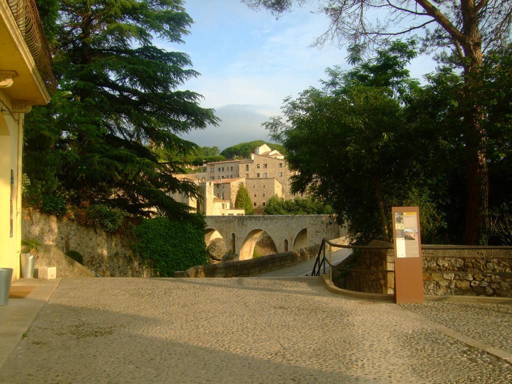 Besalut Apartment Exterior photo